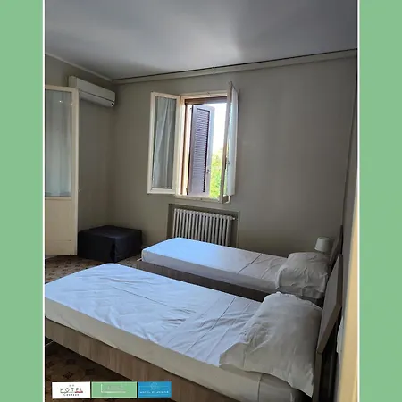 Hotel Hotel Cavezzo 2*